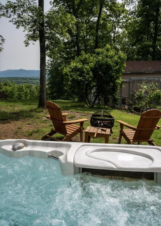 Mockingbird Mountain Spa And Retreat Лурей Екстериор снимка