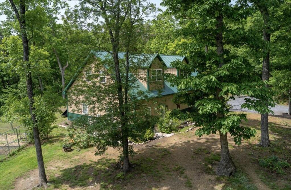 Mockingbird Mountain Spa And Retreat Лурей Екстериор снимка